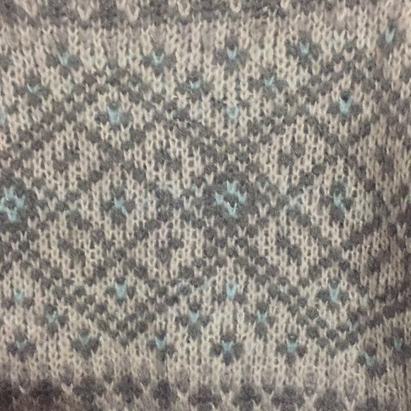 Aeropostale Sweater - Size S - Picture 2 of 5